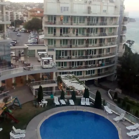 Aparthotel Silver Complex 3*