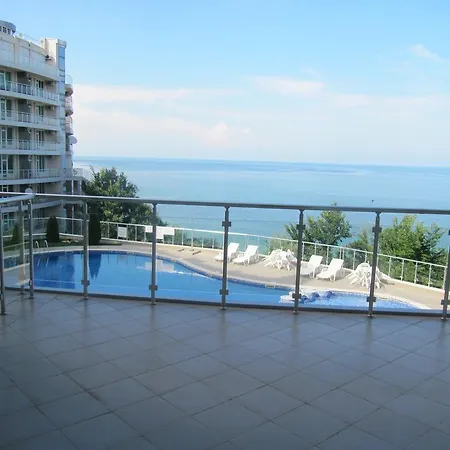 Aparthotel Silver Complex 3*